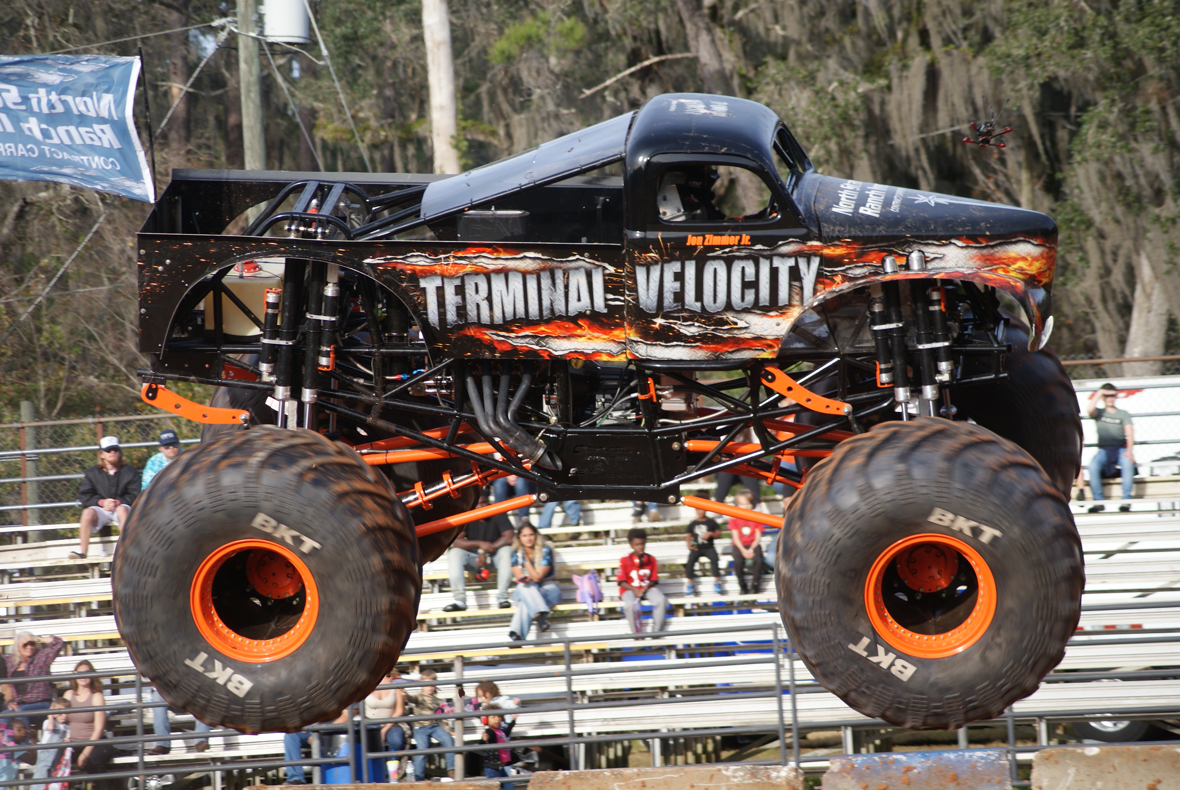 Jon Zimmer Jr.'s Terminal Velocity kept pace round by round with Uproar (below), piloted by his father, Jon Zimmer Sr. Photo: Dylan Spaulding.